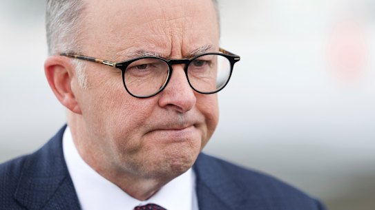 Prime Minister Anthony Albanese’s new ministerial code of conduct maintain a ban on relationships between ministers and their staff.