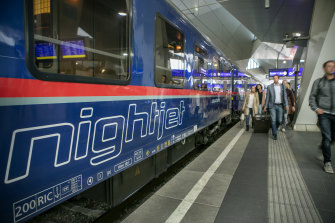 An ÖBB Nightjet train ready to depart from Vienna. 