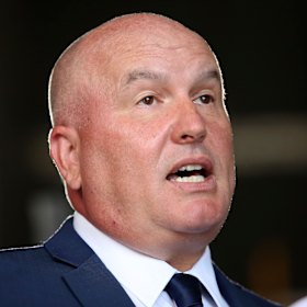 Transport Minister David Elliott attacked unions for the disruption, but they blamed the government and said workers are willing to work. 