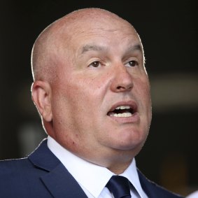 Transport Minister David Elliott attacked unions for the disruption, but they blamed the government and said workers are willing to work. 