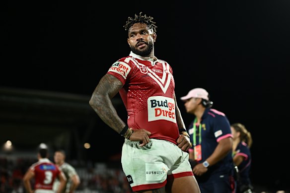 Dolphins fullback Hamiso Tabuai-Fidow.