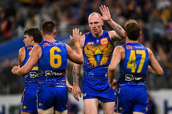 The Eagles put on a dominant show at home on Sunday.
