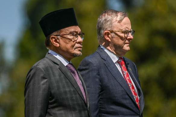 Prime Minister Anthony Albanese and Malaysian Prime Minister Anwar Ibrahim at a welcoming ceremony at Government House in Melbourne on Monday.