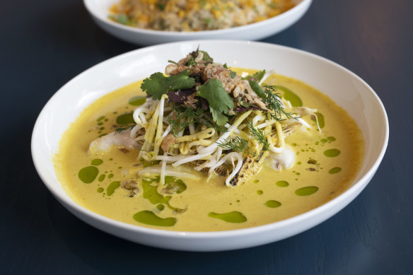 Yellow curry with flathead.