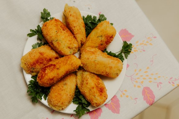 The finished potato croquettes.