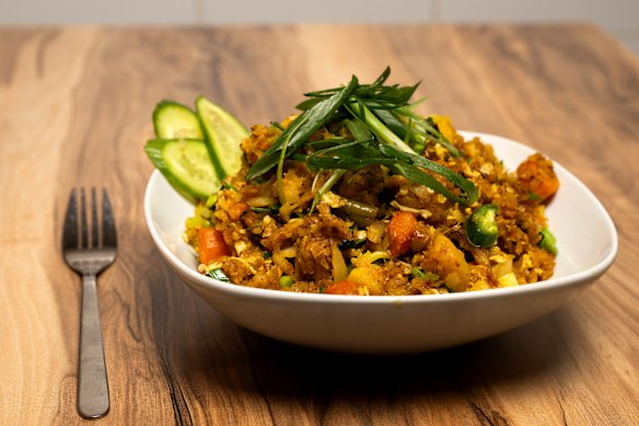 Egg and vegetable kottu roti.
