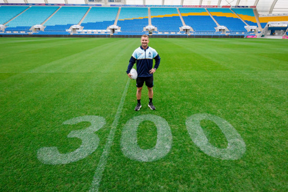 Kieran Foran will celebrate his 300th NRL game when the Titans take on the Dragons on Sunday.