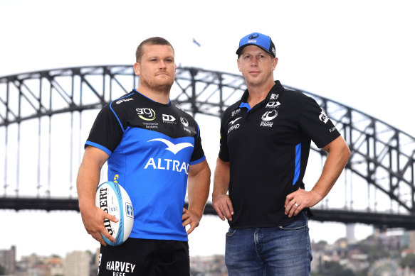 Western Force’s Tom Robertson and head coach Simon Cron during the 2023 Super Rugby Pacific season launch this month.
