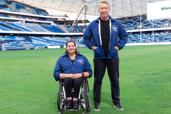 Louise Sauvage and Trent Robinson leading the “Coach for All” training program.
