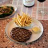 Steak frites.
