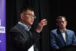 Deputy Chief Health Officer Allen Cheng addresses media watched by Premier Daniel Andrews, August 5, 2020.