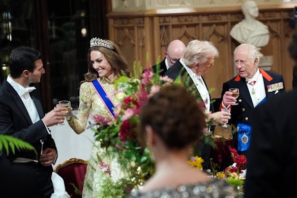 With long, slim sleeves, high neck, opulent lace and floor-sweeping length, the gown felt like a seamless reference to regal dressing stretching back more than a century.