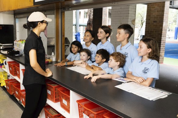 Donna Chau with Stanmore Public School students in the first week of term 1.