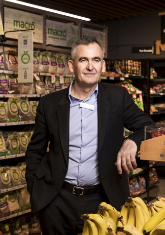 Brad Banducci led Woolworths to suspend its rivalry with competitors and to agree to buying limits and safety standards during the pandemic.
