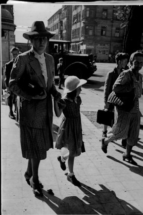 Emmy Goering and daughter Edda on their way to visit Hermann Goering in jail in October 1946.