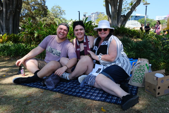 Mackenzie, Olivia and Sharon found a shady spot at South Bank before snaring a place in the Piazza to watch the grand final live.