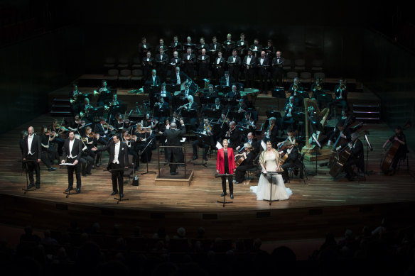 Mills conducts the Tasmanian Symphony Orchestra for Victorian Opera’s 2018 concert performance of Bellini’s <i>The Capulets and the Montagues</I>.