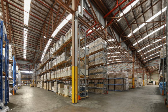 The only warehouse larger than 3000 sq m available to lease this side of Christmas in Melbourne’s south-east, is this one.