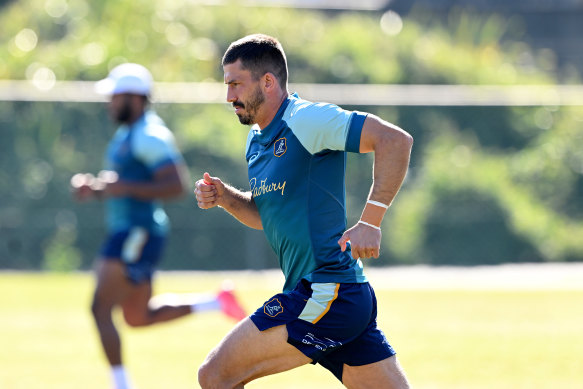 Jake Gordon training with the Wallabies.