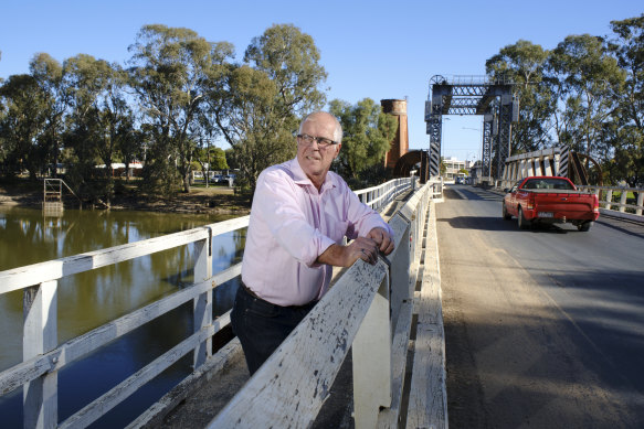 Swan Hill mayor Les McPhee at the Swan Hill Bridge.