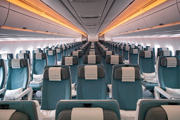 The A350 economy cabin and its 3-3-3 configuration.