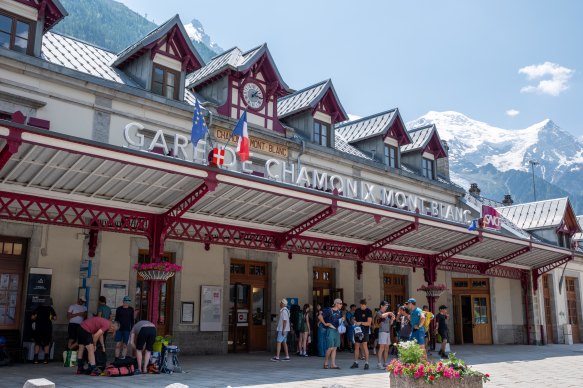 Summer visitors at the station in Chamonix.