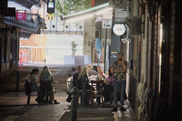 There’s never a wrong hour for pasta, right? Diners at The Hardware Bar, around 1.30am.