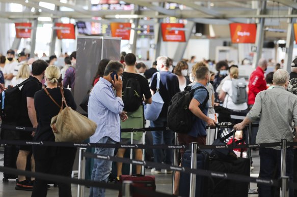 Jetstar customers will soon need to arrive earlier for check-in and bag drop.
