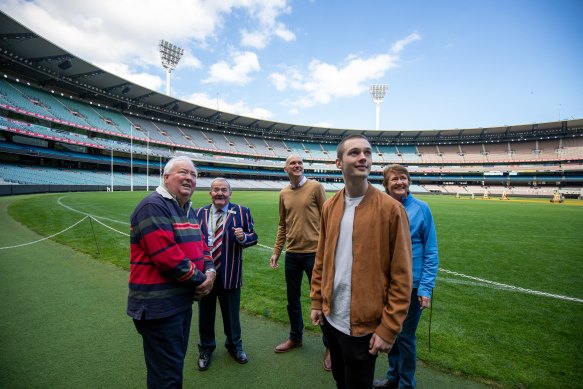 A half-day tour could include a guided visit to Melbourne Cricket Ground and a craft beer tasting.