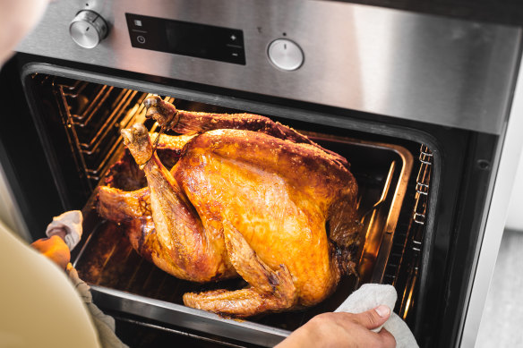 After your turkey has reached room temperature, it’s ready for the oven. 