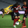 Late goal salvages point for Wanderers and hands Mariners wooden spoon