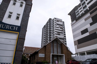 The apartment block at 93 Auburn Road has significant building defects.
