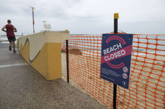 Beaches at Cronulla in Sydney's south are closed until midnight on Monday, in a bid to deter crowds during the weekend.