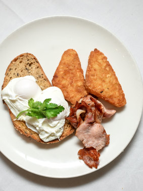 Bacon, eggs, hash browns and toast at Marios.