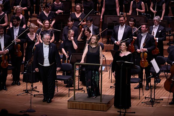Simone Young and the Sydney Symphony Orchestra delivered a Song of the Earth for the ages. 