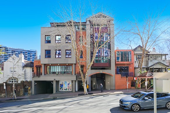 194-196a Miller Street, North Sydney, NSW.
