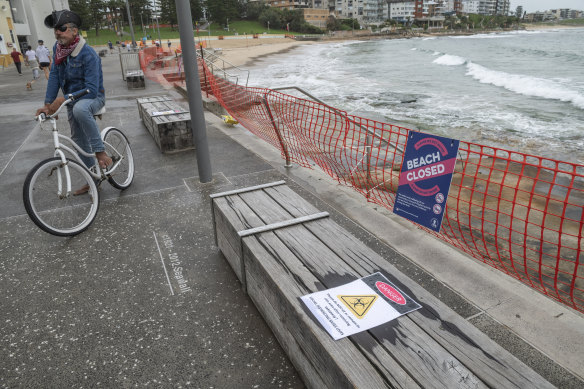 Beaches at Cronulla in Sydney's south are closed until midnight on Monday, in a bid to deter crowds during the weekend. 