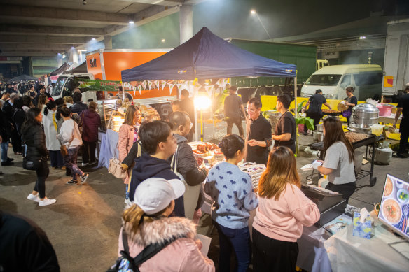 Paddy’s charm lies in its chaos: the lively vendors, the scent of fresh produce, the thrill of a bargain.
