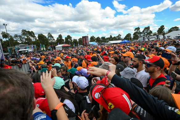 Record crowds have flocked to Albert Park in 2022.