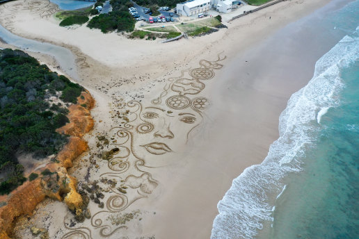 Ephemeral artist Edward’s latest piece outside the surf life saving club at Torquay. 