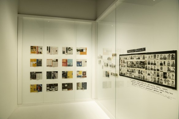 “不受欢迎”展览回顾了你最喜欢的90年代另类音乐表演。