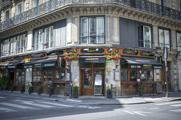 It’s oh so quiet: With the Games a distraction, visitors can take their pick of Paris’ eateries. 