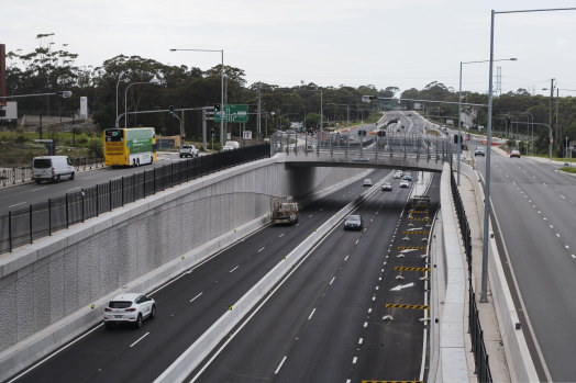 Traffic has died down on toll roads throughout Australia, including the Warringah Rd bypass.