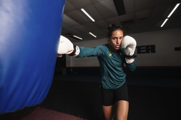 Tiana Echegaray training at No Quarter Gym in Alexandria.