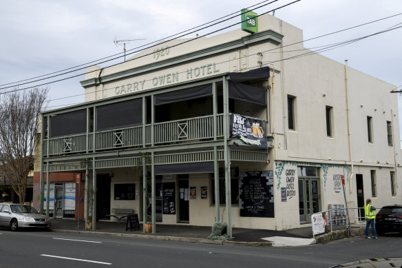 The Garry Owen Hotel has been singled out as the worst venue to adhere to COVID safety protocols. 