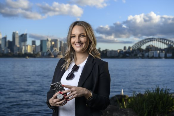 Sydney woman Laura Middleton thinks vaccine badges on dating apps would be a good idea.