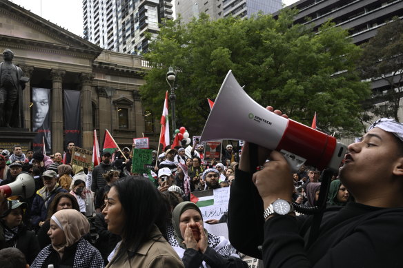 Pro-Palestinian protesters at the Melbourne Rally for Palestine.