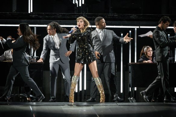 Swift performs The Man, from the Lover era.