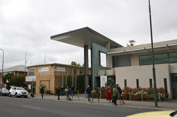 Media outside Latrobe Valley Magistrates’ Court in Morwell last year, before Erin Patterson’s first court appearance.