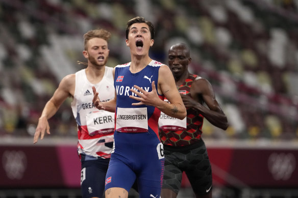 Jakob Ingebrigtsen of Norway celebrates winning the gold medal in the final of the men’s 1500m in Tokyo. 